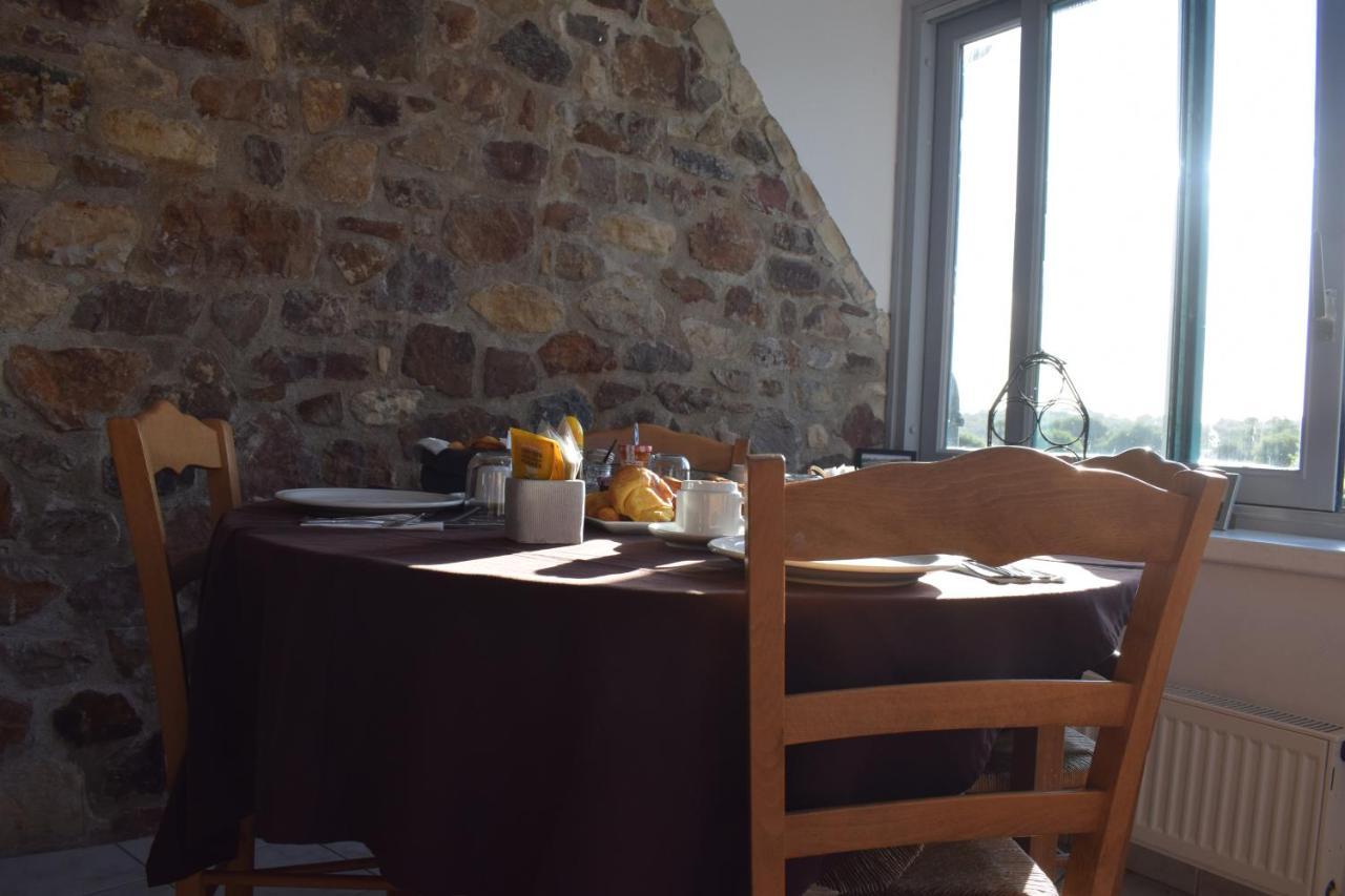 Auberge De La Vallee De La Douve L'Etang-Bertrand المظهر الخارجي الصورة